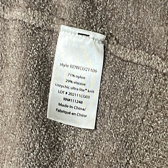 Barefoot Dreams Cardi. NWOT S/M size - Picture 5 of 7